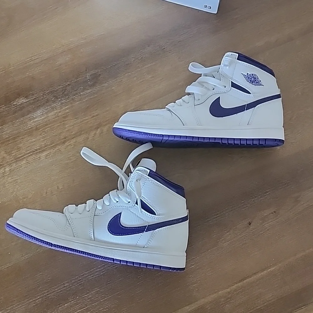 Nike Air Jordan 1 High Court Purple White Youth 3Y Sneakers CU0449-151